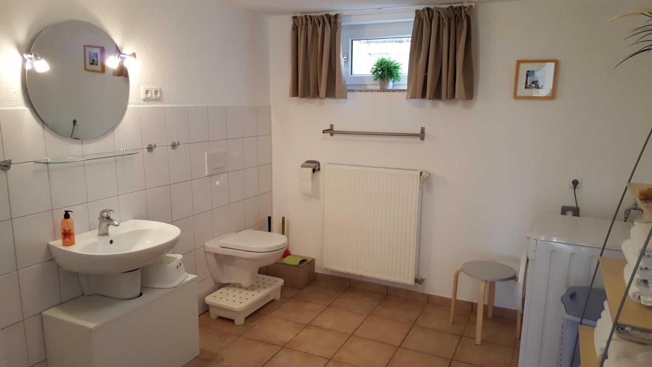 Vogler Lothar Apartment นอยชตัดท์ อิน โฮลชไตน์ ภายนอก รูปภาพ